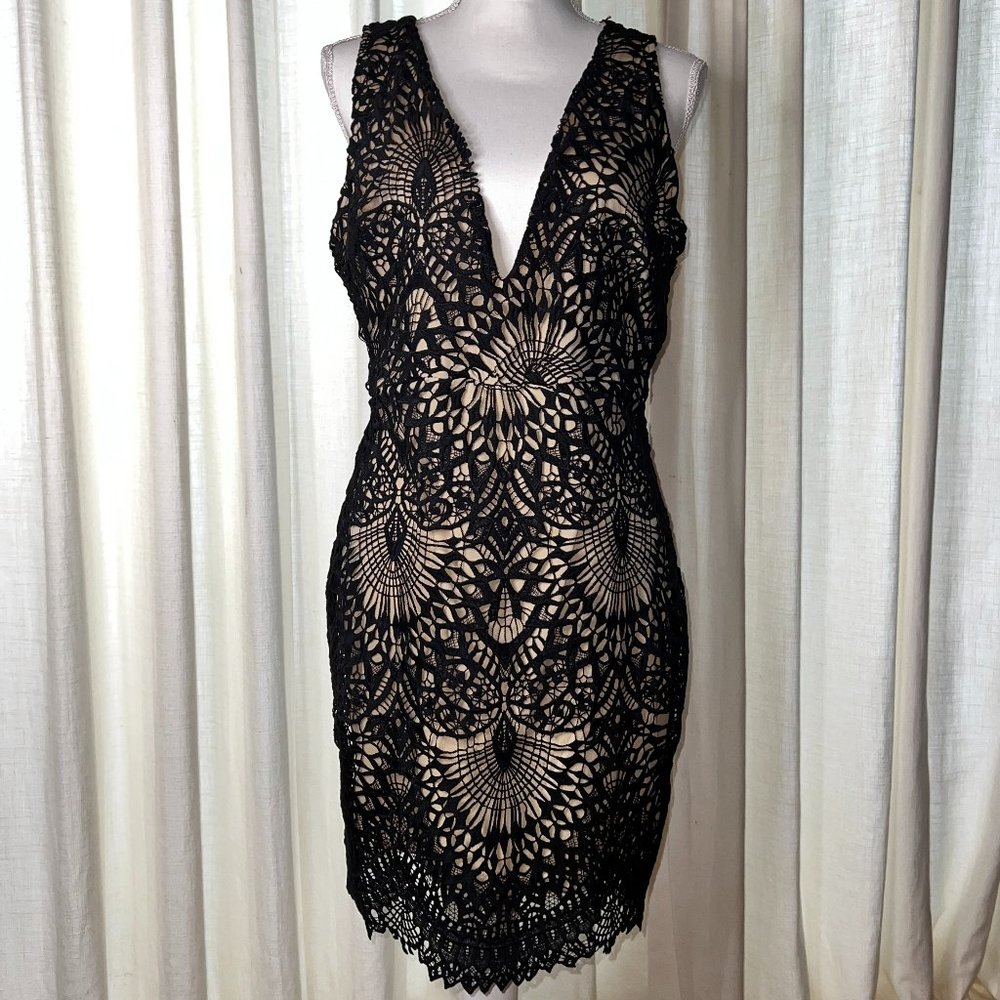 Lulu's Sexy Deep-V Black-over-nude cocktail dress, like new/never worn, Size L